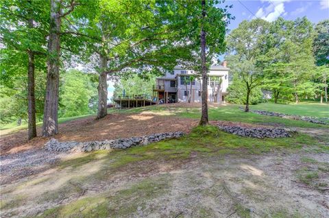 A home in Dacula