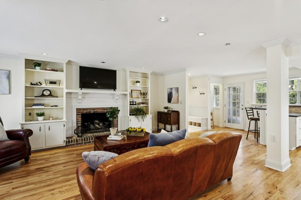 1151 Roxboro Cove NE