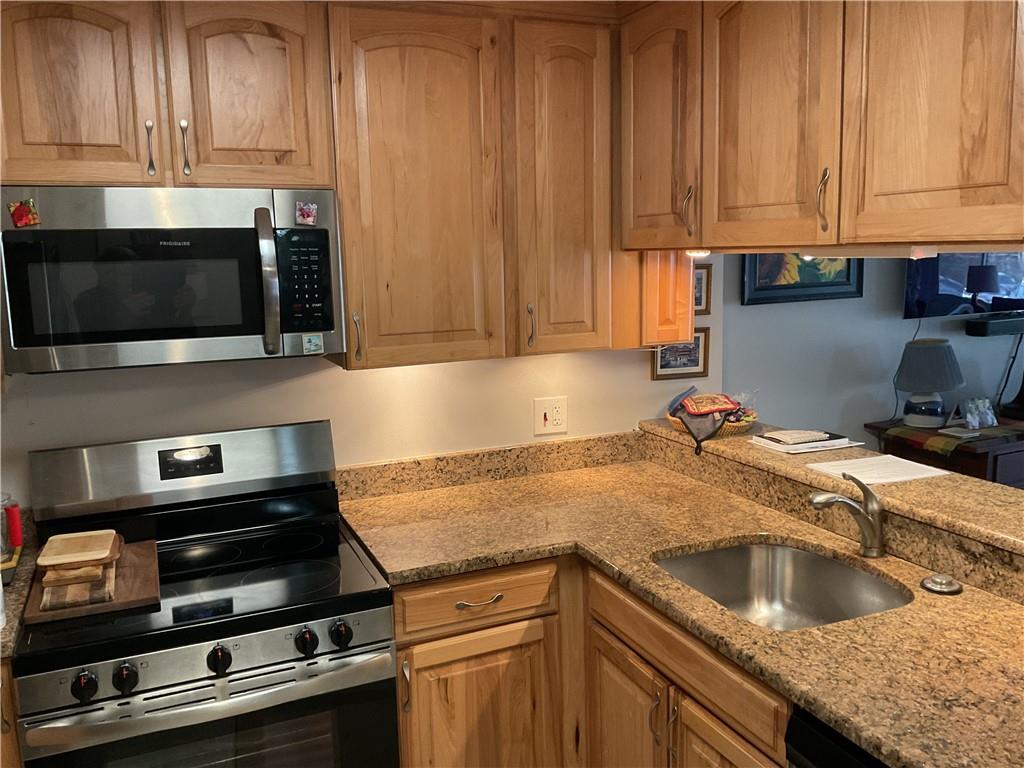 1800 Clairmont Place 223