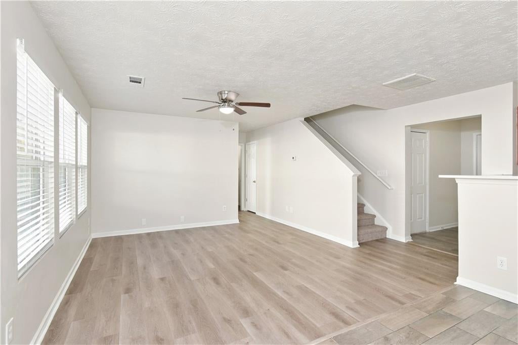 3676 Roseman Landing