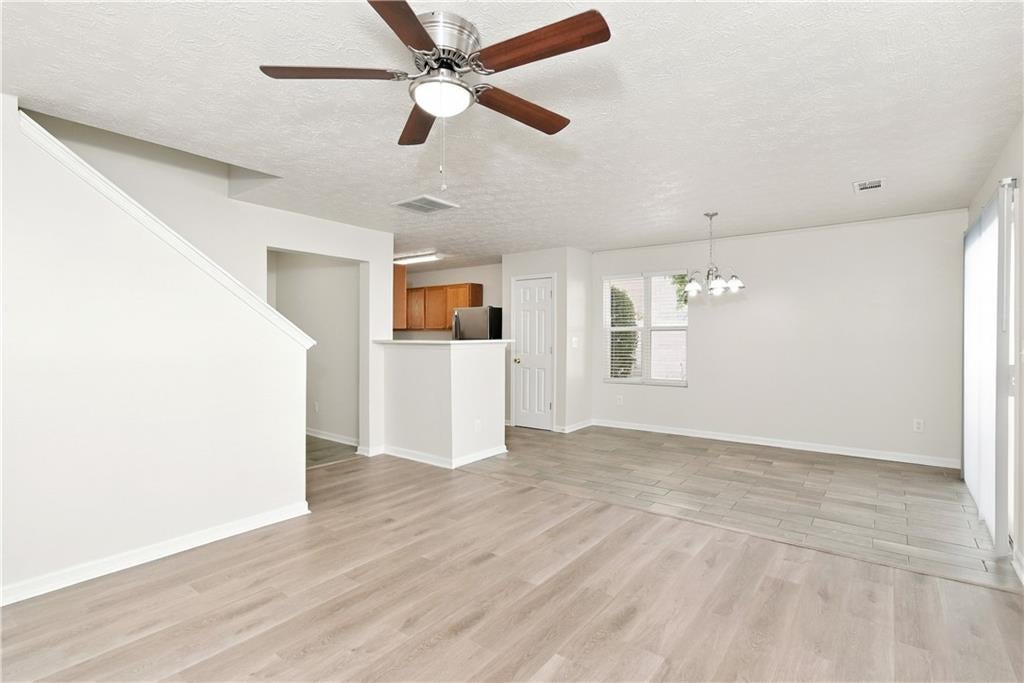3676 Roseman Landing
