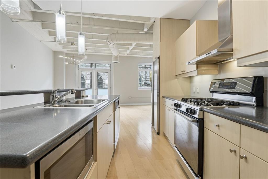 805 Peachtree Street NE 219