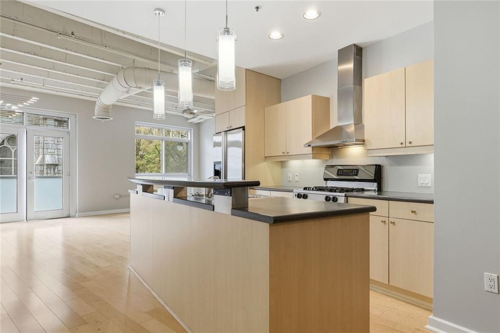 805 Peachtree Street NE 219