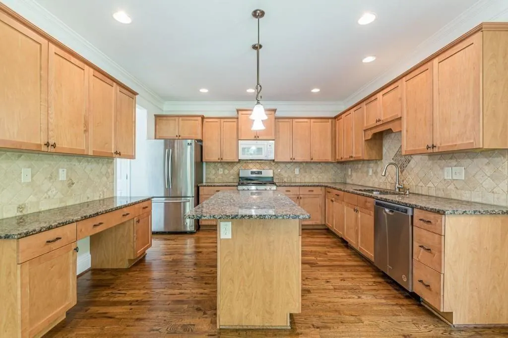 Atlanta, Georgia 30316, United States, 3 Bedrooms Bedrooms, ,4 BathroomsBathrooms,Residential,Active,202292