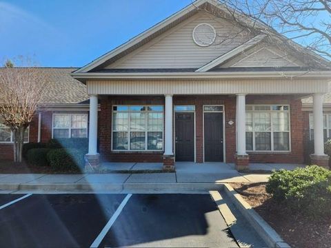 Photo of 6758 Jamestown Drive Dr, Alpharetta, GA 30005 (MLS # 7755278)