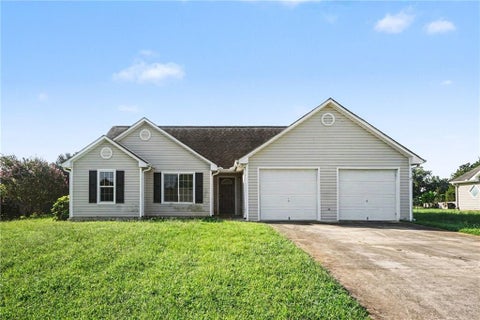 Homes For Sale - 917 Justin Drive<br/> Winder, GA 30680