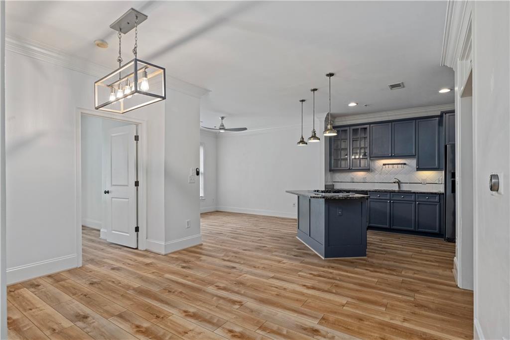 825 Highland Lane NE 1115