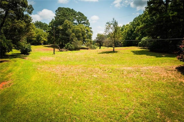 13020 ARNOLD MILL RD, ROSWELL, GA 30075 - Image de2137c6919359b35adabf0b00a59d1b/1549166354