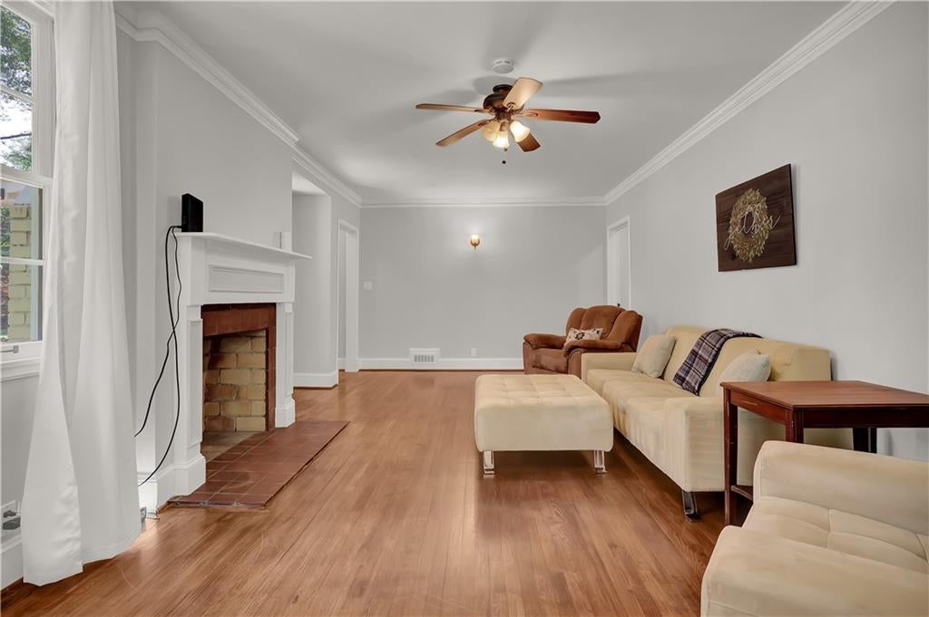 444 Collier Road NW