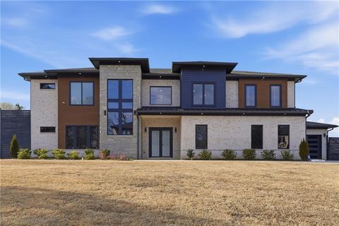 556 Versailles Drive Auburn GA 30011