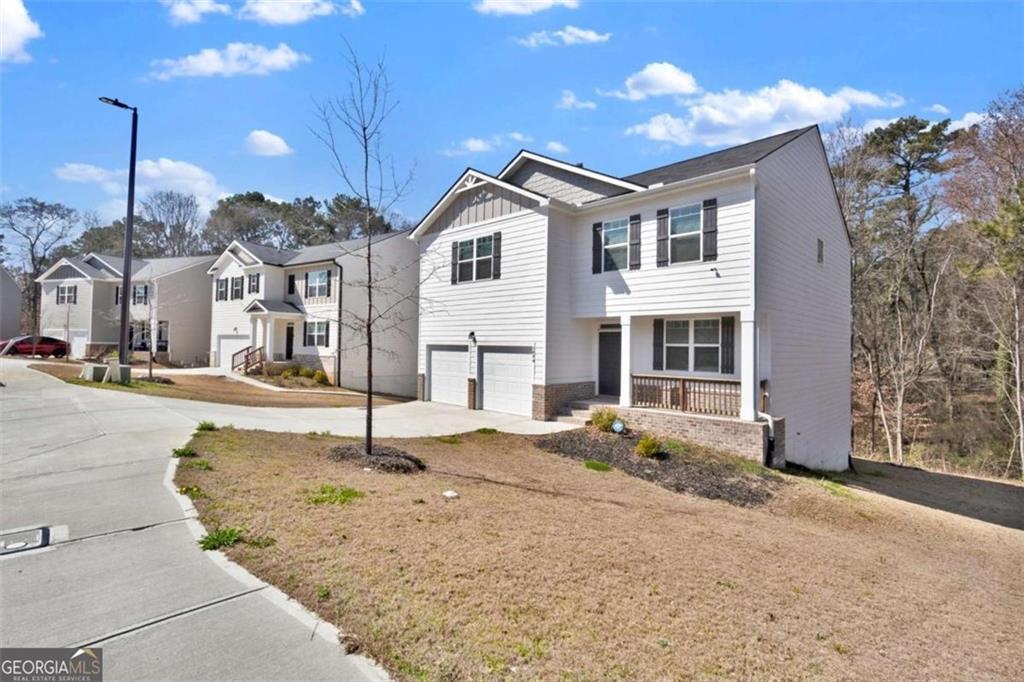 1054 Mackets Court