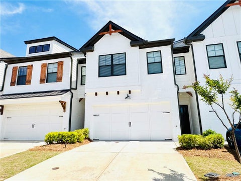 Townhouse For Sale - 14 S Auburn Landing Place<br/> Auburn, GA 30011