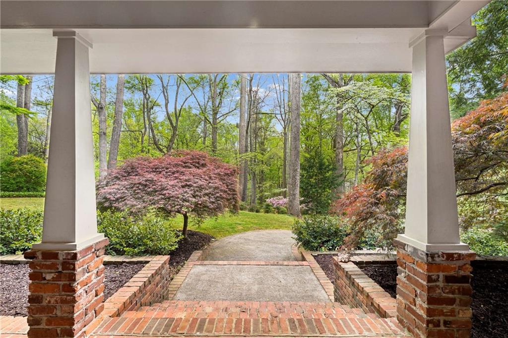 2014 N Ponce De Leon Avenue NE