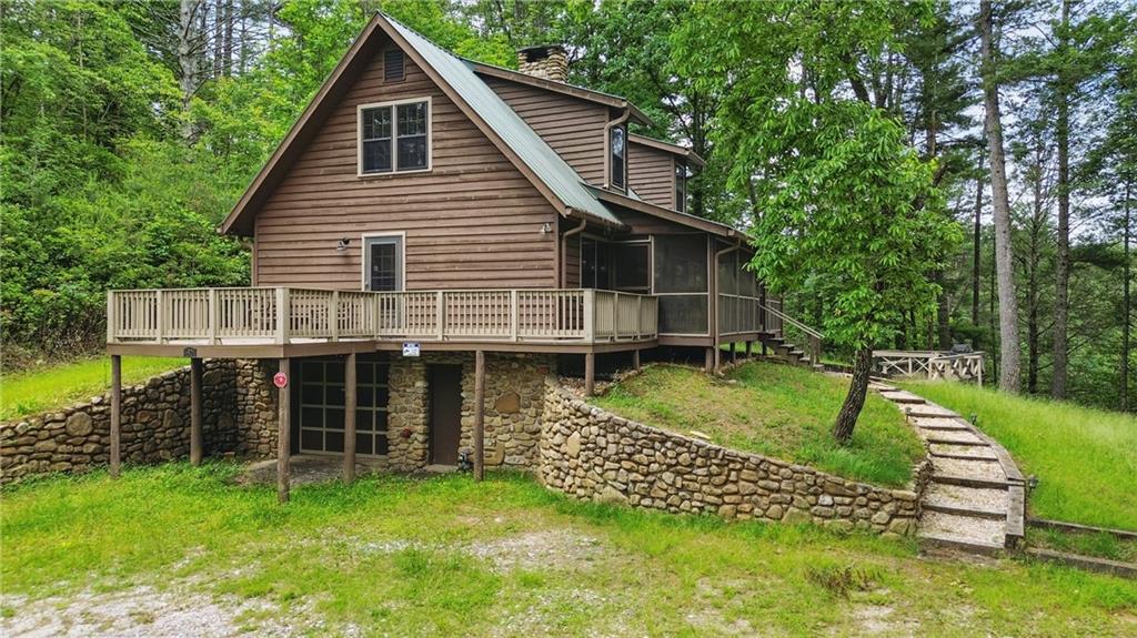 80 Lake Forest Court