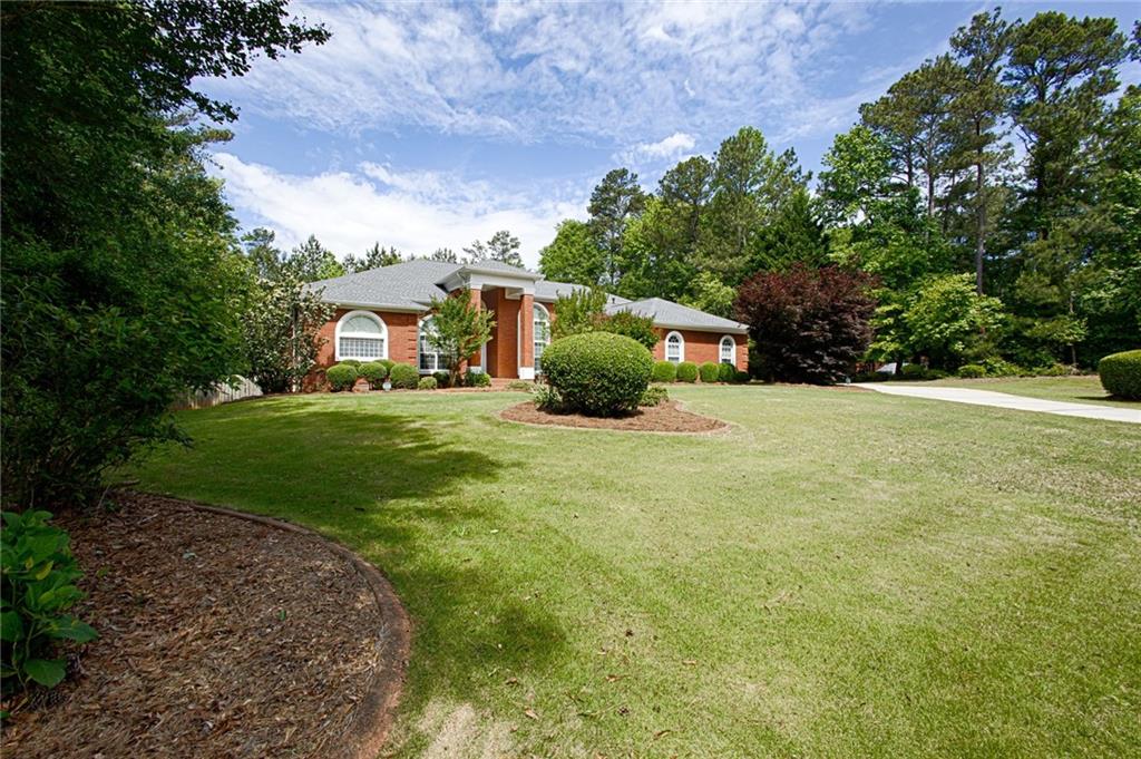 385 Windermere Circle, Newnan, Georgia image 3