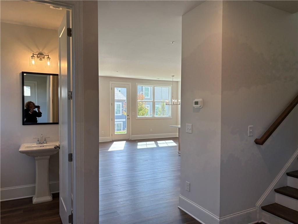 923 Crestmanor Drive