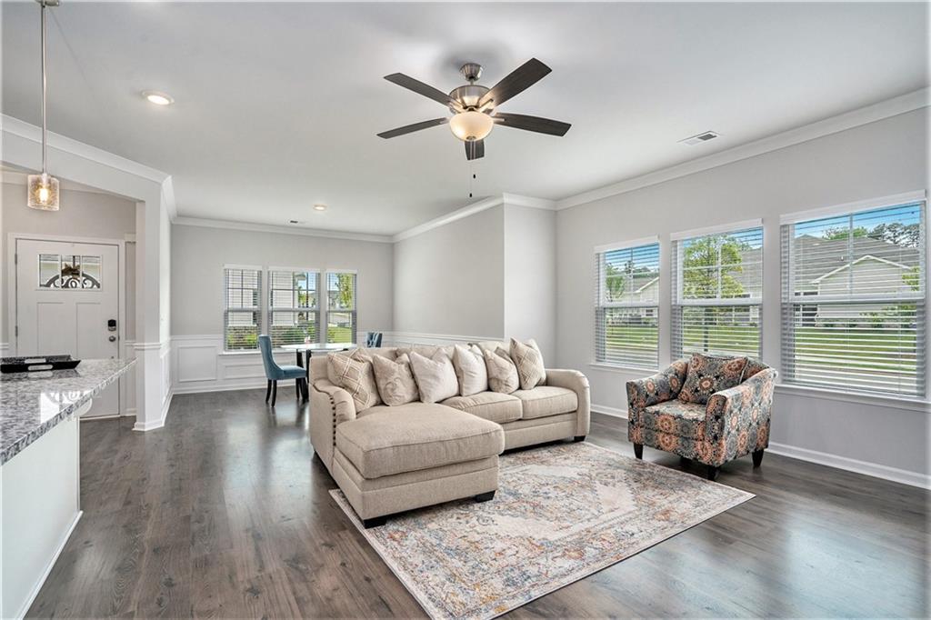 3901 Shelleydale Drive, Powder Springs, Georgia image 10
