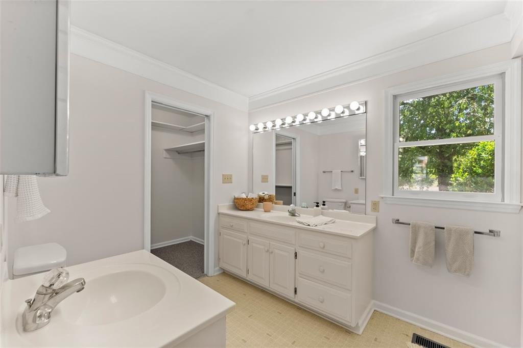 1358 Longview Drive, Gainesville, Georgia image 30