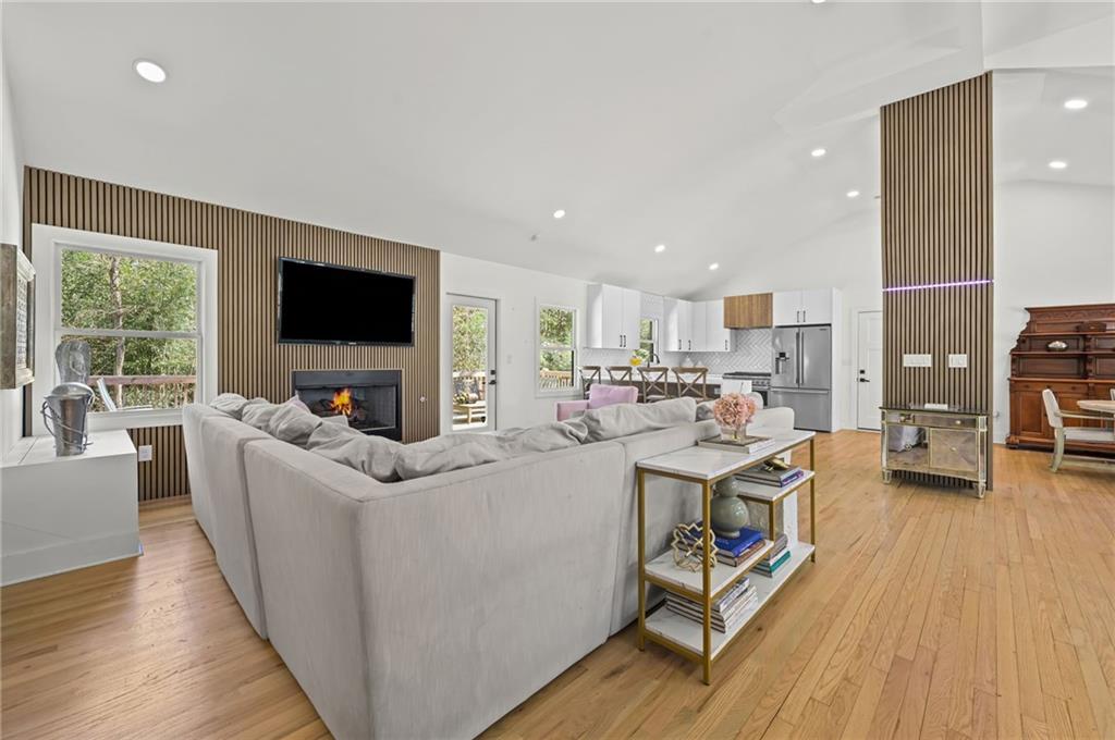 5905 Greenbrier Road