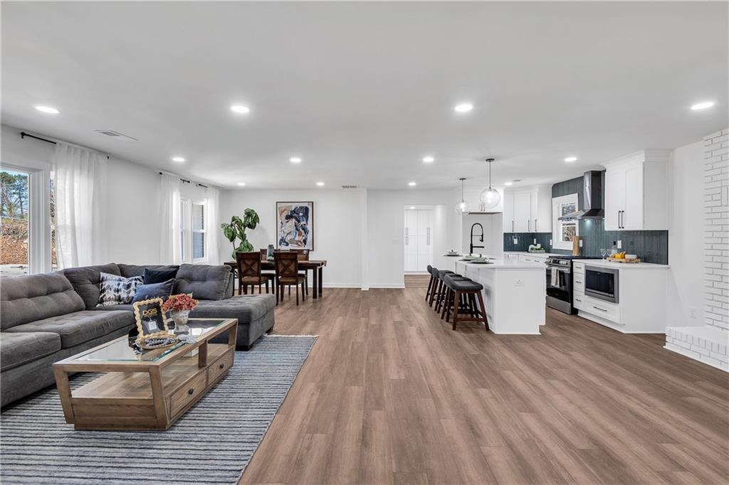 HOLLY HILLS ESTATES - Residential