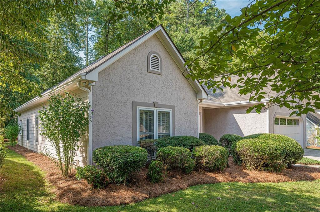 3215 Dogwood Drive