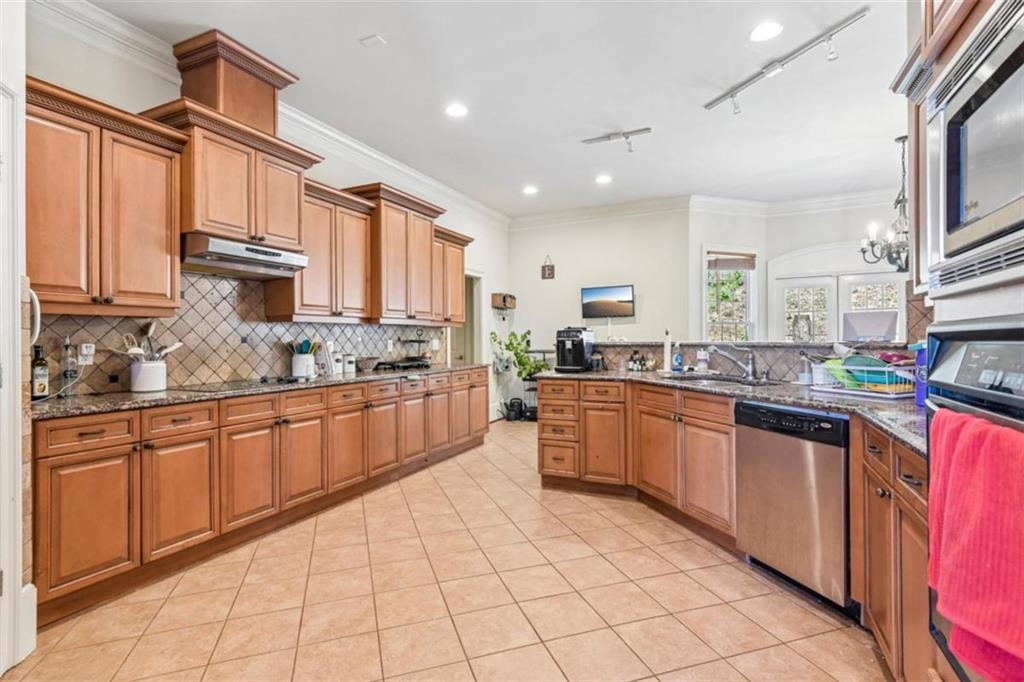 3230 Sweetwater Drive