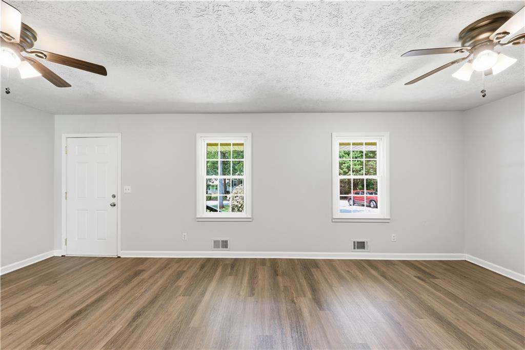 6556 Glenwood Drive