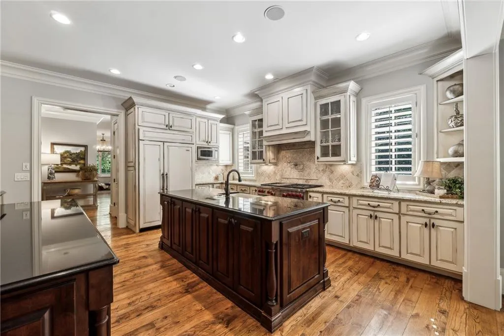 Ball Ground, Georgia 30107, United States, 5 Bedrooms Bedrooms, ,9 BathroomsBathrooms,Residential,Pending,43763