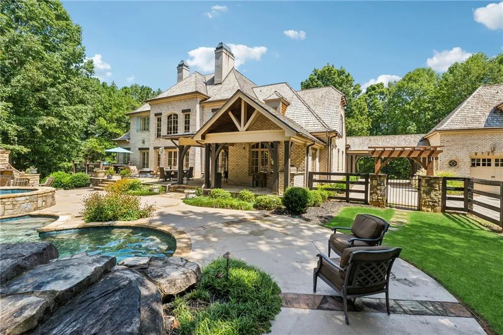 Ball Ground, Georgia 30107, United States, 5 Bedrooms Bedrooms, ,9 BathroomsBathrooms,Residential,Pending,43763