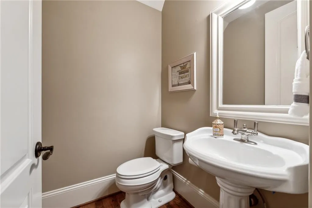 Ball Ground, Georgia 30107, United States, 5 Bedrooms Bedrooms, ,9 BathroomsBathrooms,Residential,Pending,43763