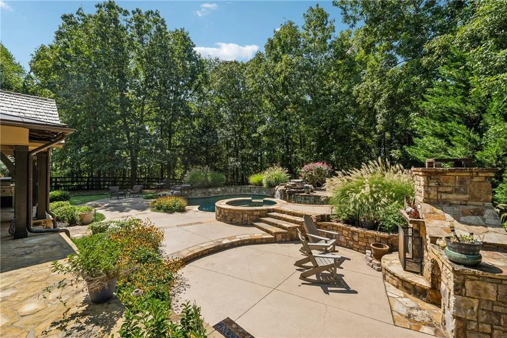 Ball Ground, Georgia 30107, United States, 5 Bedrooms Bedrooms, ,9 BathroomsBathrooms,Residential,Pending,43763