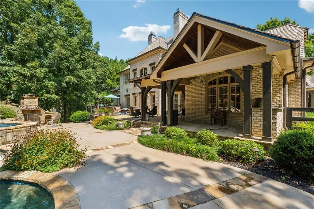 Ball Ground, Georgia 30107, United States, 5 Bedrooms Bedrooms, ,9 BathroomsBathrooms,Residential,Pending,43763