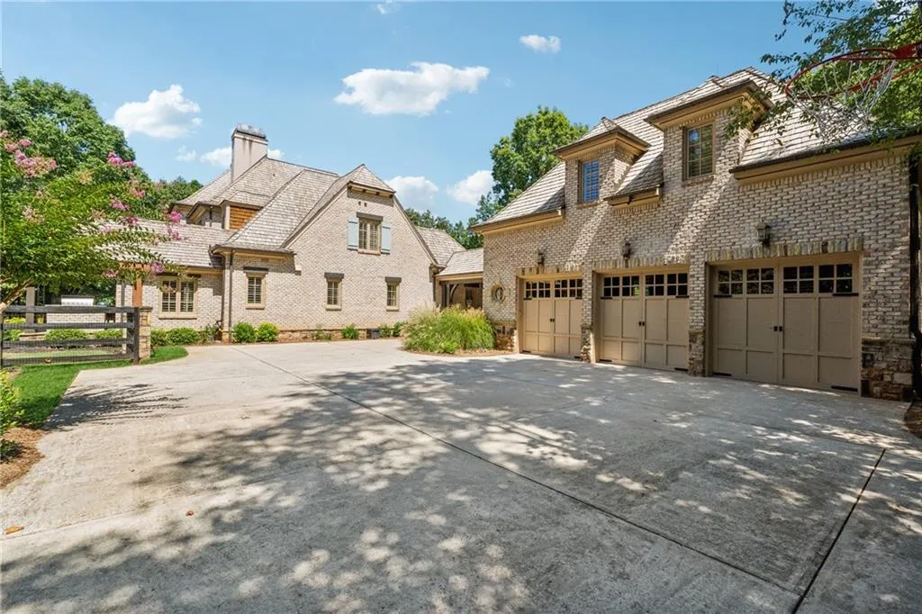 Ball Ground, Georgia 30107, United States, 5 Bedrooms Bedrooms, ,9 BathroomsBathrooms,Residential,Pending,43763