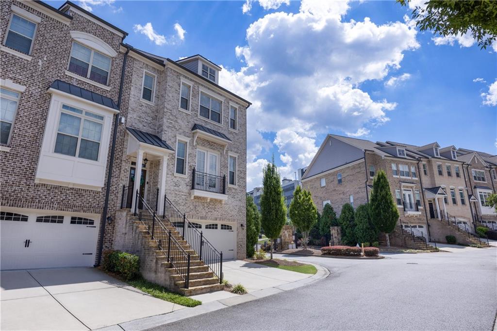 2790 Avington Lane SE