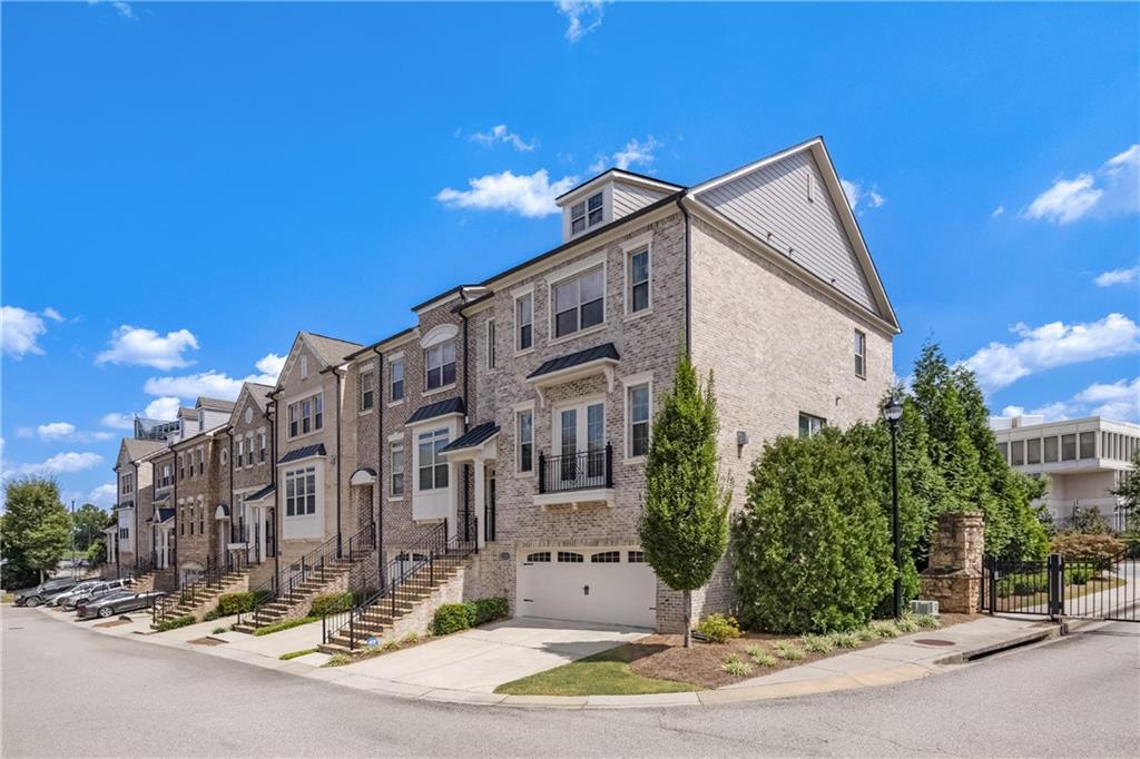 2790 Avington Lane SE