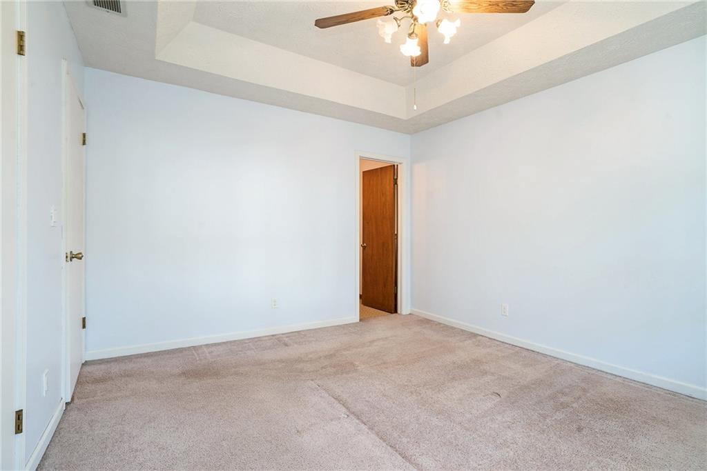 752 Fallowfield Drive, Loganville, Georgia image 10