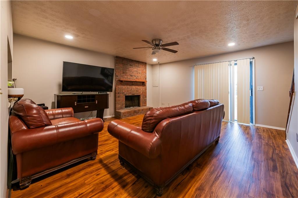 1406 Springleaf Circle, Smyrna, Georgia image 6