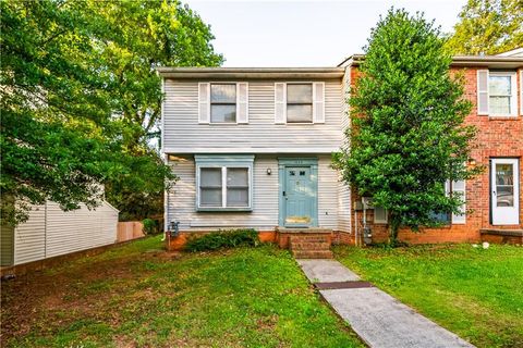 1406 Springleaf Circle SE Smyrna GA 30080