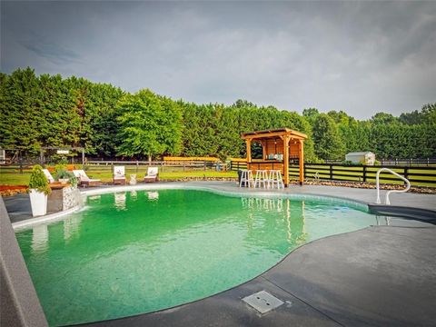 A home in Dawsonville