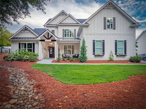 A home in Dawsonville