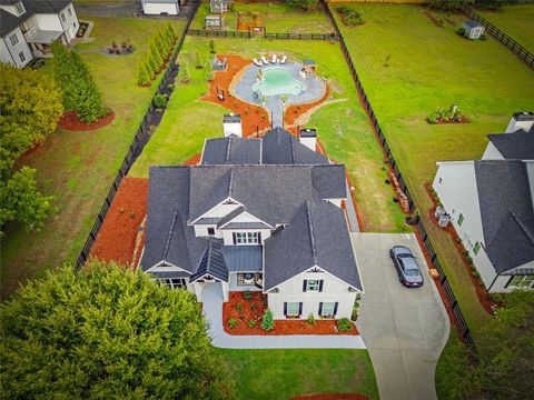 A home in Dawsonville