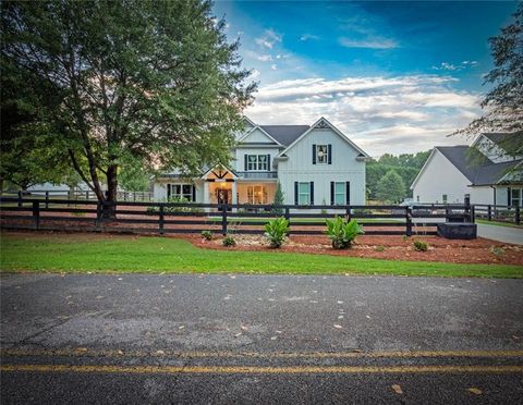 A home in Dawsonville