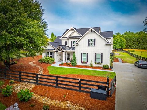 A home in Dawsonville