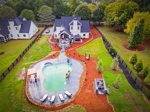 A home in Dawsonville