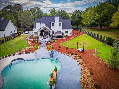 A home in Dawsonville