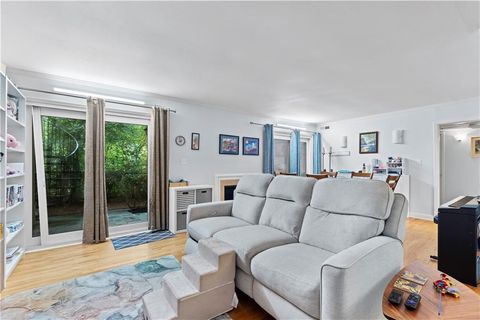 Photo of 5400 Roswell Road #APT L6, Sandy Springs, GA 30342 (MLS # 7698271)