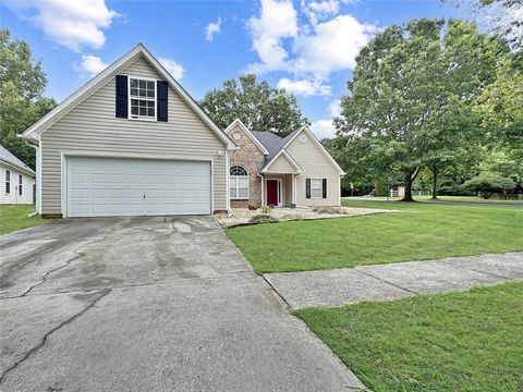 1274 STEPHENS POND View Loganville GA 30052