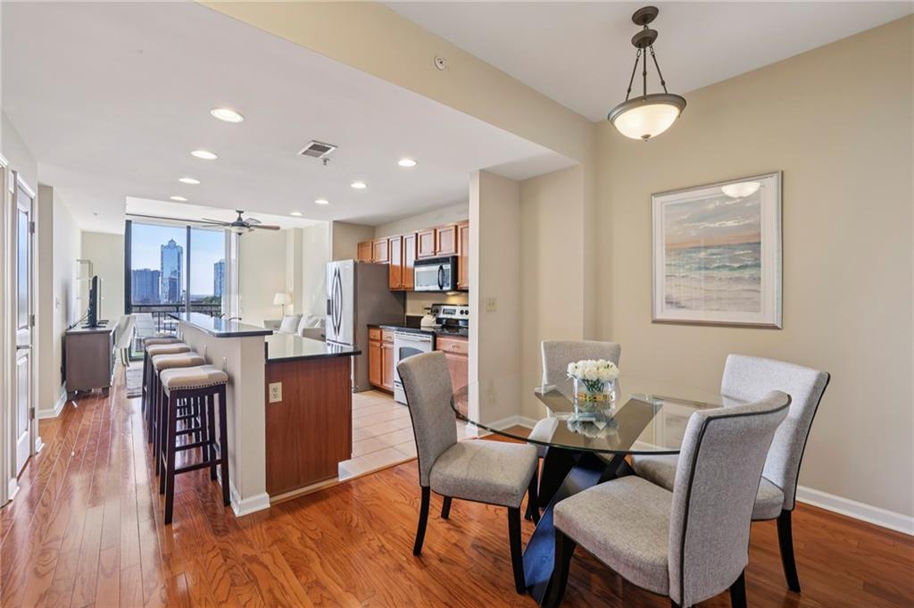 3040 Peachtree Road NW 606