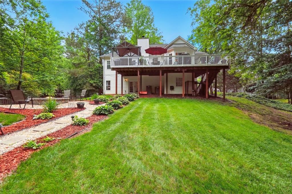 827 PINEHURST Drive