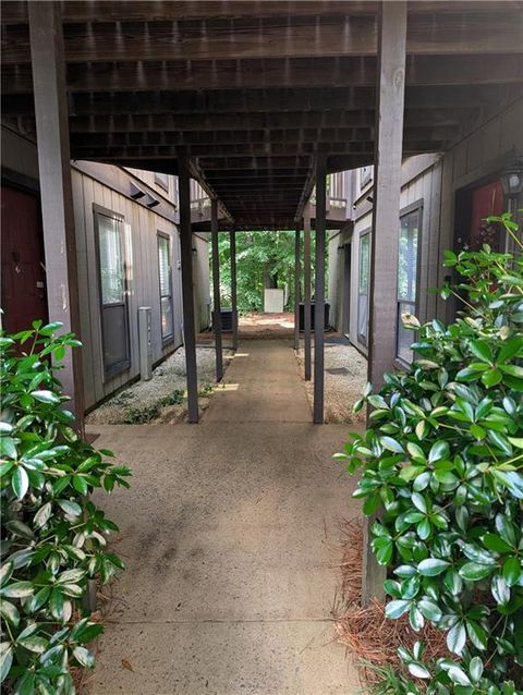 206 River Run Drive Atlanta GA 30350